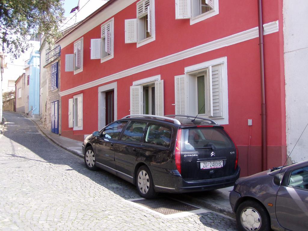 Studio Apartments Holy Trinity Novi Vinodolski Eksteriør bilde